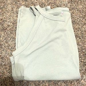 super cute slightly oversized green tank ribbed